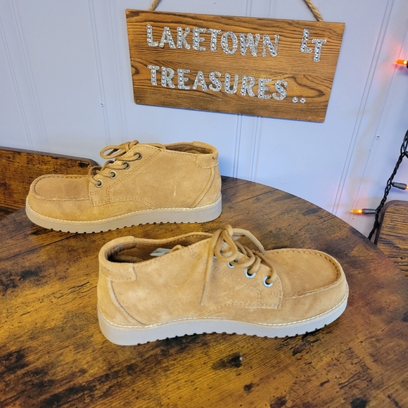 Koolaburra by UGG mens size 8  brown suede shoes - Picture 3 of 13